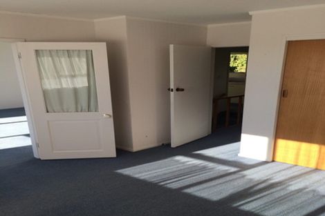 Photo of property in 2/13 Upper Bourke Street, Kilbirnie, Wellington, 6022