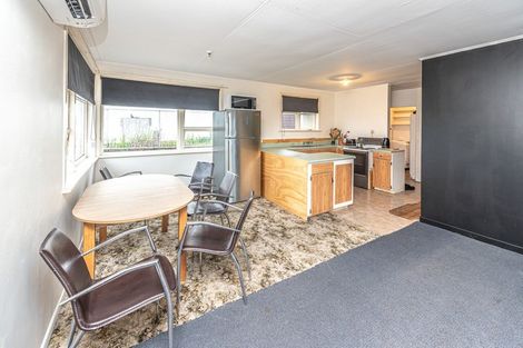 Photo of property in 27 Kowhai Street, Castlecliff, Whanganui, 4501