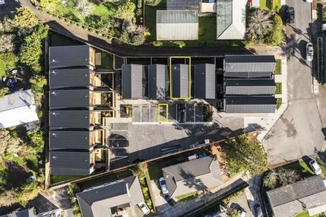 Photo of property in 27d Dawnhaven Drive, Te Atatu Peninsula, Auckland, 0610