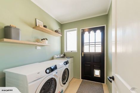 Photo of property in 3 Mahupuku Street, Greytown, 5712