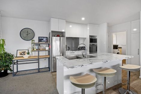 Photo of property in 19 Kathleen Crescent, Hornby, Christchurch, 8042