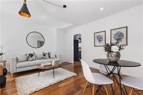 Photo of property in 4/54 Ngataringa Road, Devonport, Auckland, 0624