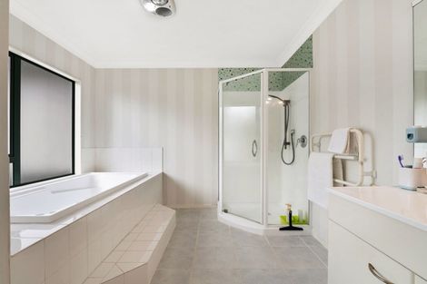 Photo of property in 32 Stanley Drive, Lynmore, Rotorua, 3010