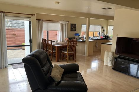 Photo of property in 1/85 Archers Road, Hillcrest, Auckland, 0629