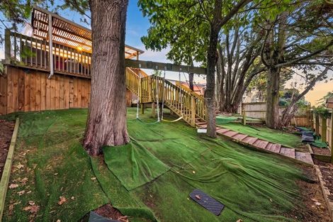 Photo of property in 209b Edmonton Road, Te Atatu South, Auckland, 0610