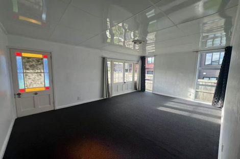 Photo of property in 61 Torino Street, Point England, Auckland, 1072