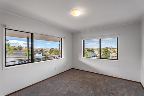 Photo of property in 176 Sturges Road, Henderson, Auckland, 0612