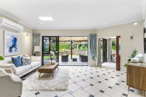 Photo of property in 17 San Valentino Drive, Henderson, Auckland, 0612