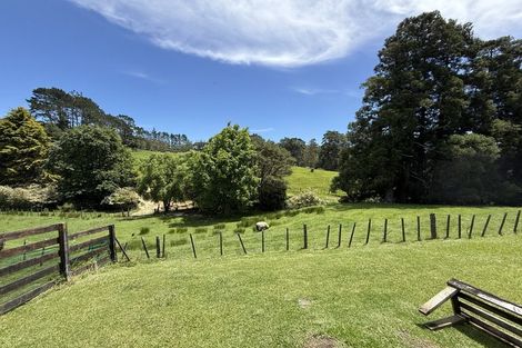 Photo of property in 57 Candia Road, Henderson Valley, Auckland, 0614