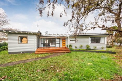 Photo of property in 18 Snowdon Avenue, Terrace End, Palmerston North, 4410