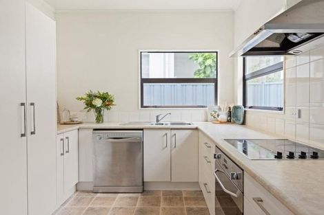 Photo of property in 153 Milton Road, Bluff Hill, Napier, 4110