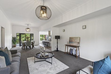 Photo of property in 327 Awai Road, Tarurutangi, New Plymouth, 4372