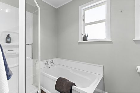 Photo of property in 9 Yule Grove, Greytown, 5712