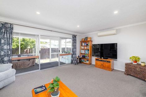 Photo of property in 2/272 Centaurus Road, Hillsborough, Christchurch, 8022