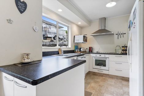 Photo of property in 121 Te Tutu Street, Whangamata, 3691