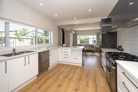 Photo of property in 241 Weston Road, St Albans, Christchurch, 8052