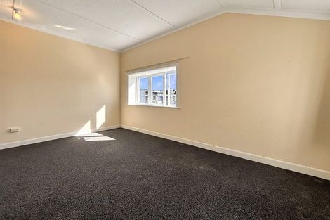 Photo of property in 17 Hankey Street, Mount Cook, Wellington, 6011