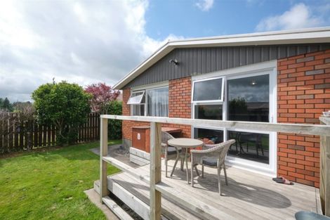 Photo of property in 22 Oberon Street, Stratford, 4332