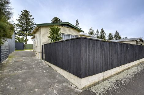 Photo of property in 70 Te Awa Avenue, Te Awa, Napier, 4110
