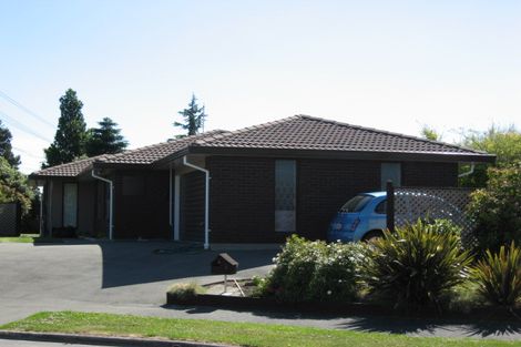 Photo of property in 8 Algie Place, Avonhead, Christchurch, 8042