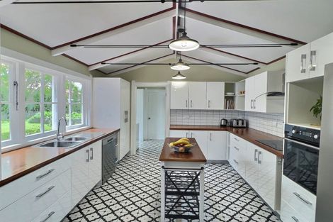 Photo of property in 14 Russell Street, Otane, 4202