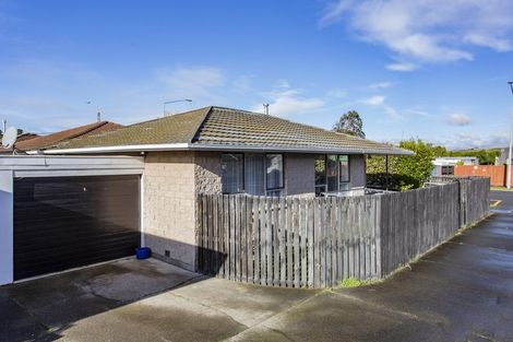 Photo of property in 1/4 Queenspark Drive, Parklands, Christchurch, 8083