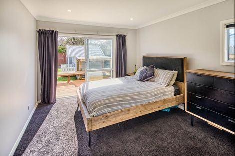 Photo of property in 3 Montgomery Crescent, Clouston Park, Upper Hutt, 5018