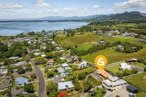 Photo of property in 2 Denby Close, Athenree, Katikati, 3177