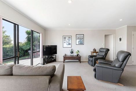 Photo of property in 2/25 Grassways Avenue, Pakuranga, Auckland, 2010