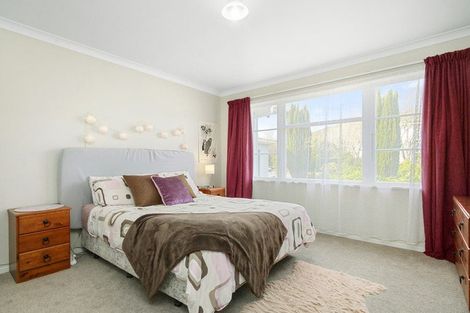 Photo of property in 3 Findlay Street, Tawa, Wellington, 5028