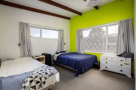 Photo of property in 3a Montana Place, Merrilands, New Plymouth, 4312