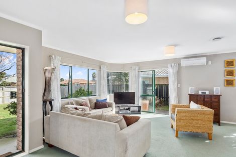 Photo of property in 52 Blake Boulevard, Papamoa Beach, Papamoa, 3118