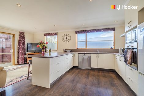 Photo of property in 31 Waldron Crescent, Green Island, Dunedin, 9018