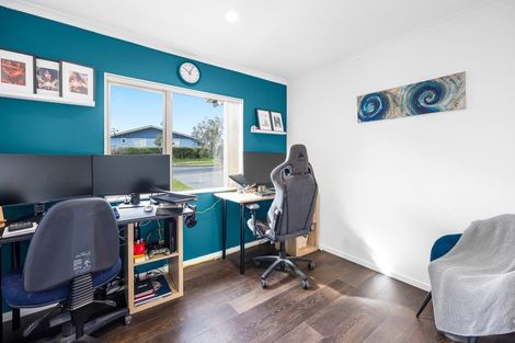 Photo of property in 4 Anna Lane, Glen Eden, Auckland, 0602