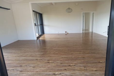 Photo of property in 212 Rangatira Road, Beach Haven, Auckland, 0626