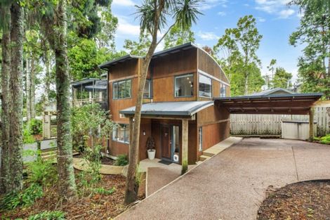 Photo of property in 220 Woodlands Park Road, Titirangi, Auckland, 0604
