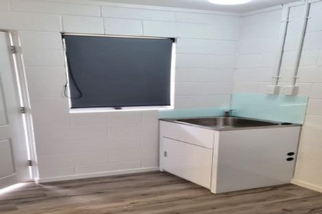 Photo of property in 1/15a Oates Road, Glen Eden, Auckland, 0602