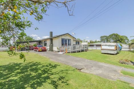 Photo of property in 23 Tironui Station Road East, Papakura, 2112