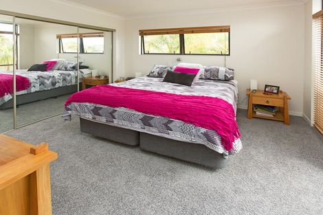 Photo of property in 201 Vipond Road, Stanmore Bay, Whangaparaoa, 0932