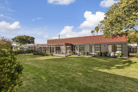 Photo of property in 44 Taikata Road, Te Atatu Peninsula, Auckland, 0610