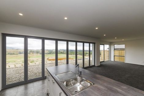 Photo of property in 34 Varsity Heights, Fitzherbert, Palmerston North, 4410