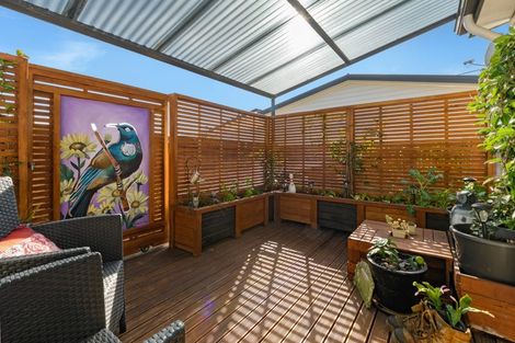 Photo of property in 11 Kamahi Crescent, Papamoa Beach, Papamoa, 3118