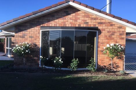 Photo of property in 6 Perrin Place, Darfield, 7510