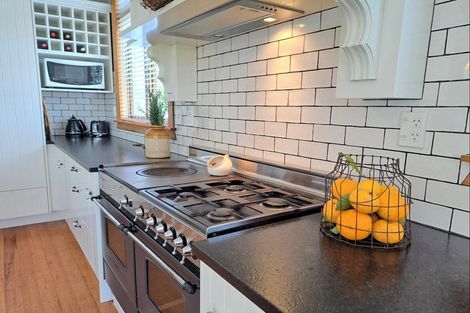 Photo of property in 97 Weraroa Road, Levin, 5510