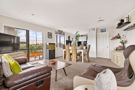 Photo of property in 1/173 Wellington Street, Howick, Auckland, 2014