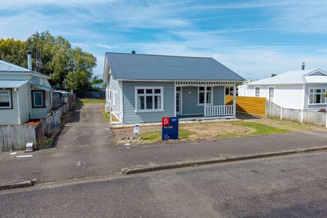 Photo of property in 42 Tennyson Street, Dannevirke, 4930