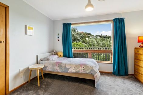 Photo of property in 8 Greenview Way, Miramar, Wellington, 6022