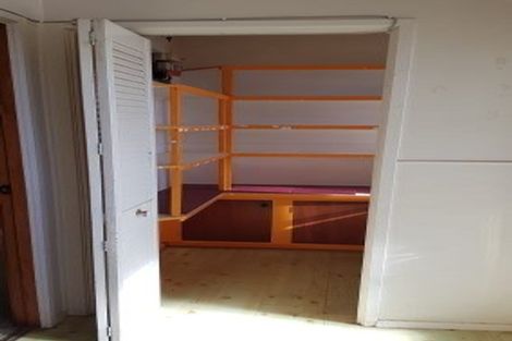 Photo of property in 69 Casuarina Road, Half Moon Bay, Auckland, 2012