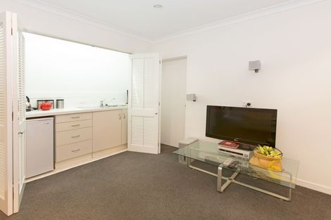 Photo of property in 201 Vipond Road, Stanmore Bay, Whangaparaoa, 0932