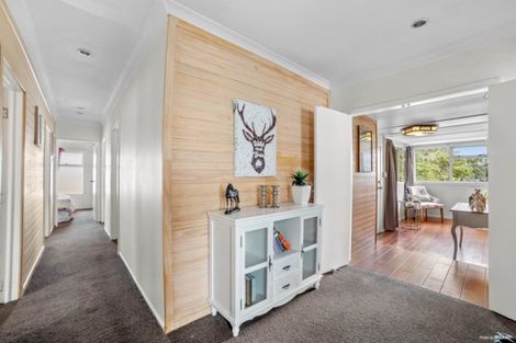 Photo of property in 1/523 Glenfield Road, Glenfield, Auckland, 0629